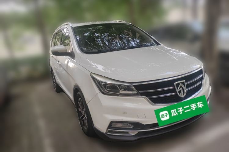 Used Baojun 730 2017 1.5T DCT Flagship Model 7 Seats China V Emission Standard Front Right 45 Deg