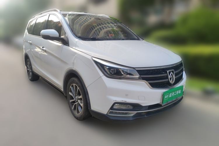 Used Baojun 730 2017 1.5T DCT Flagship Model 7 Seats China V Emission Standard Front Right 45 Deg