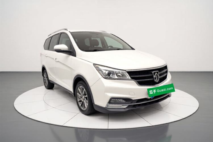 Used Baojun 730 2017 1.5T Manual Fashion Version 7 Seats China V Emission Standard Front Right 45 Deg