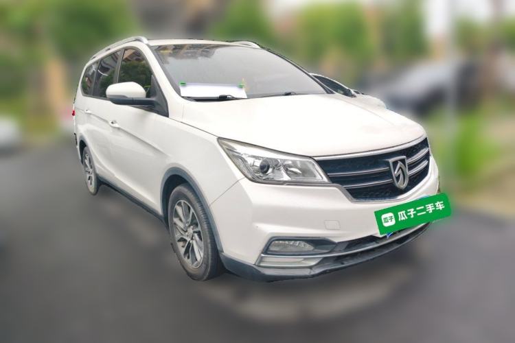 Used Baojun 730 2017 1.5T Manual Fashion Version 7 Seats China V Emission Standard Front Right 45 Deg