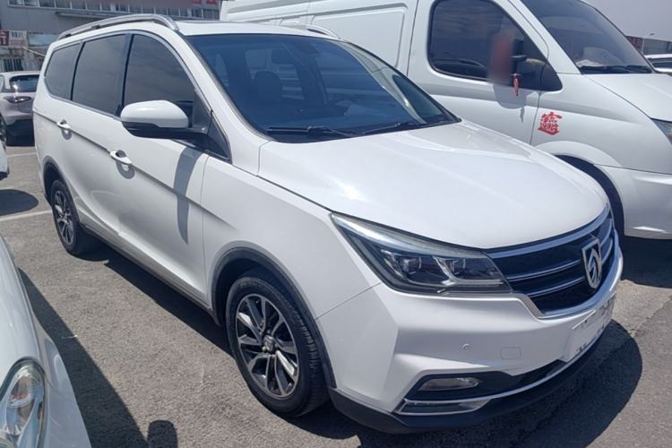 Used Baojun 730 2017 1.5T DCT Flagship Model 7 Seats China V Emission Standard Front Right 45 Deg