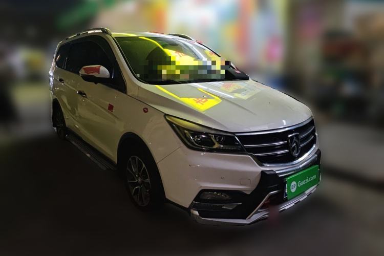 Used Baojun 730 2017 1.5T DCT Flagship Model 7 Seats China V Emission Standard Front Right 45 Deg