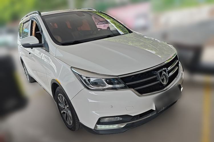 Used Baojun 730 2017 1.8L iAMT Prestige Version 7 Seats Front Right 45 Deg