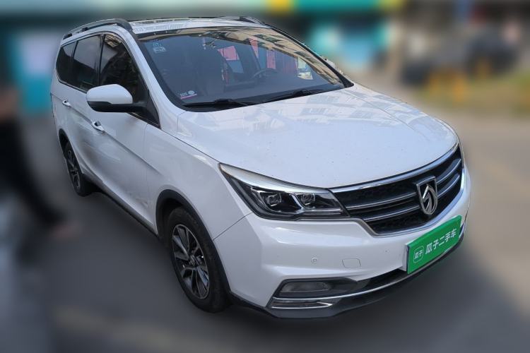 Used Baojun 730 2017 1.5T Manual Zhishang Model 7 Seats China V Emission Standard Front Right 45 Deg