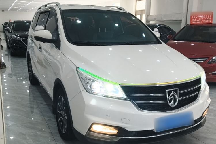Used Baojun 730 2017 1.5T Manual Style 7 Seats China V Front Right 45 Deg