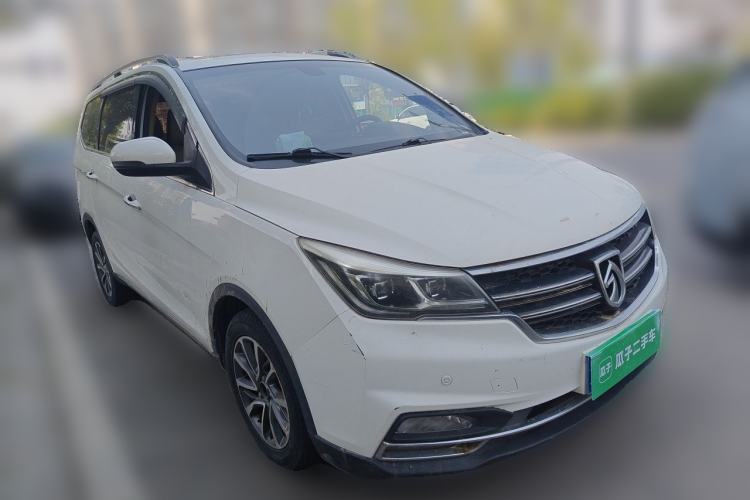 Used Baojun 730 2017 1.8L iAMT Prestige Version 7 Seats Front Right 45 Deg