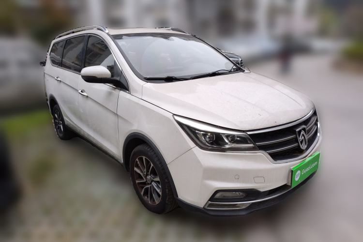 Used Baojun 730 2017 1.8L iAMT Prestige Version 7 Seats Front Right 45 Deg