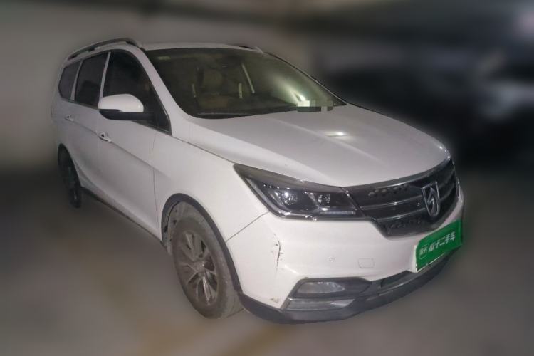 Used Baojun 730 2017 1.8L iAMT Prestige Version 7 Seats Front Right 45 Deg