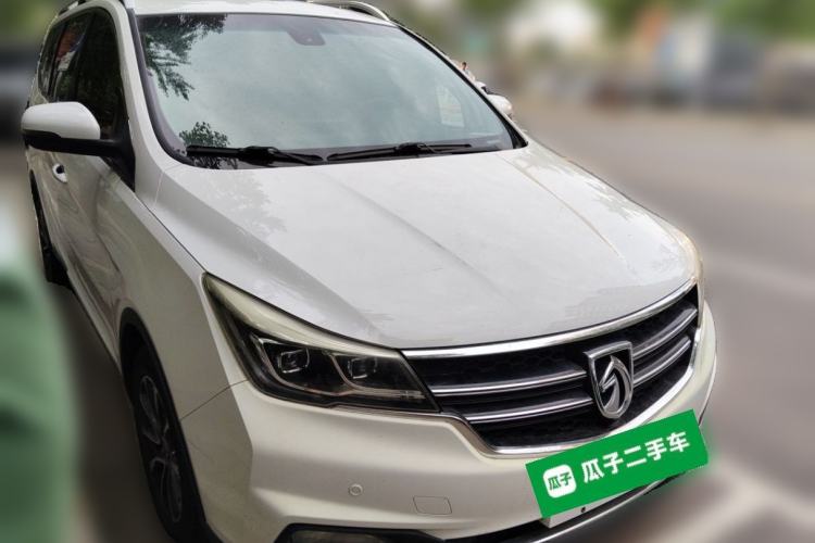 Used Baojun 730 2017 1.5T Manual Prestige Version 7 Seats Front Right 45 Deg