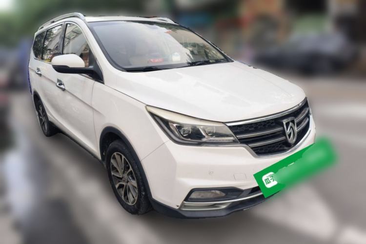 Used Baojun 730 2017 1.8L iAMT Prestige Version 7 Seats Front Right 45 Deg