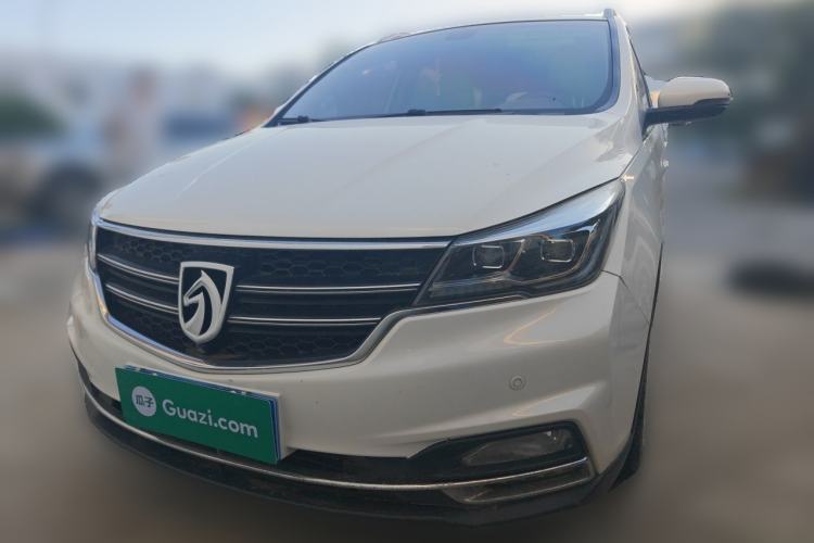 Used Baojun 730 2017 1.5T Manual Prestige Version 7 Seats Front