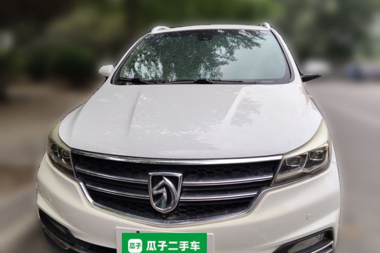 Used Baojun 730 2017 1.5T Manual Prestige Version 7 Seats Front