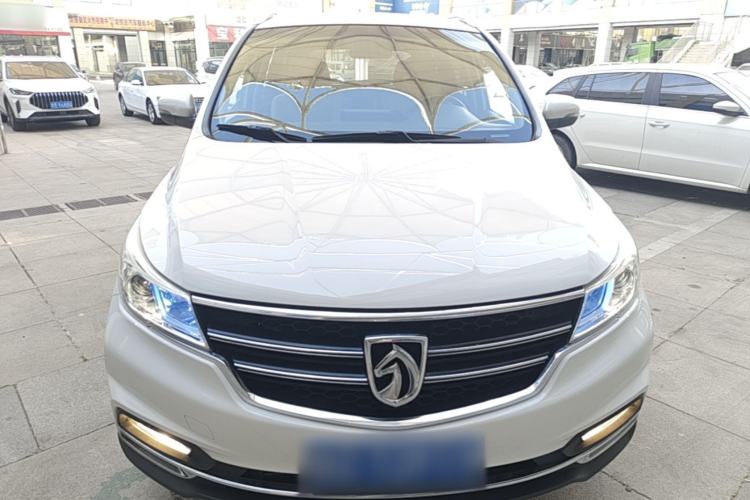 Used Baojun 730 2017 1.5T Manual Fashion Version 7 Seats China V Emission Standard Front