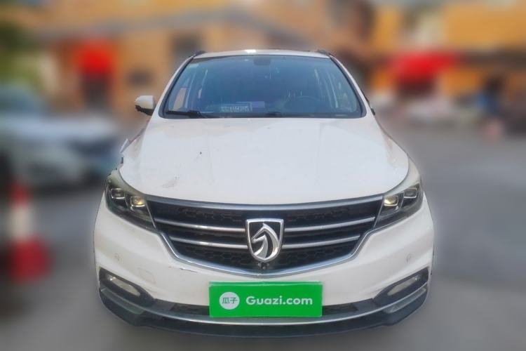 Used Baojun 730 2017 1.5T Manual Prestige Version 7 Seats Front