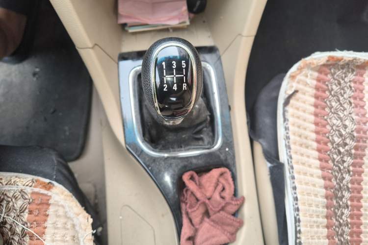 Used Baojun 730 2017 1.5T Manual Fashion Version 7 Seats China V Emission Standard Gear Lever