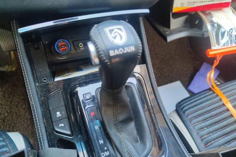 Used Baojun 730 2017 1.5T DCT Flagship Model 7 Seats China V Emission Standard Gear Lever