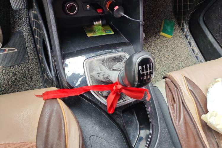 Used Baojun 730 2017 1.5T Manual Fashion Version 7 Seats China V Emission Standard Gear Lever