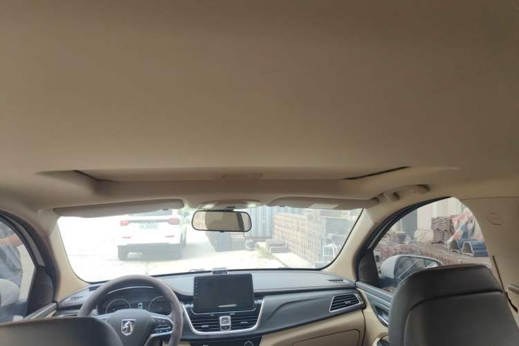 Used Baojun 730 2017 1.8L iAMT Prestige Version 7 Seats Headliner