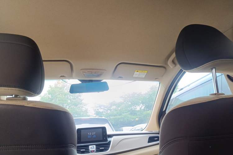 Used Baojun 730 2017 1.5T Manual Fashion Version 7 Seats China V Emission Standard Headliner