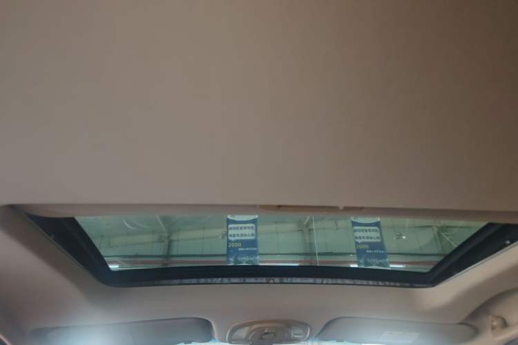 Used Baojun 730 2017 1.8L iAMT Luxury Version 7-Seater Headliner
