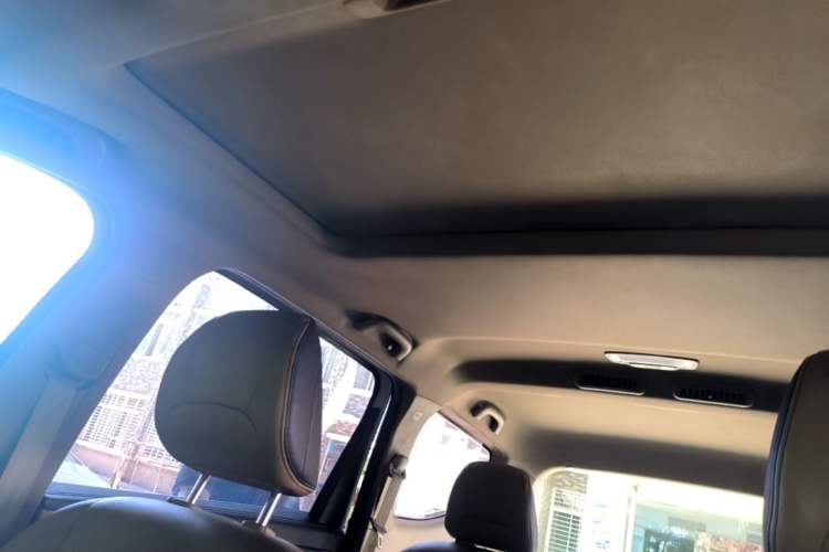 Used Baojun 730 2017 1.8L iAMT Prestige Version 7 Seats Headliner