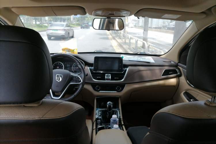 Used Baojun 730 2017 1.5T Manual Style 7 Seats China V Headliner