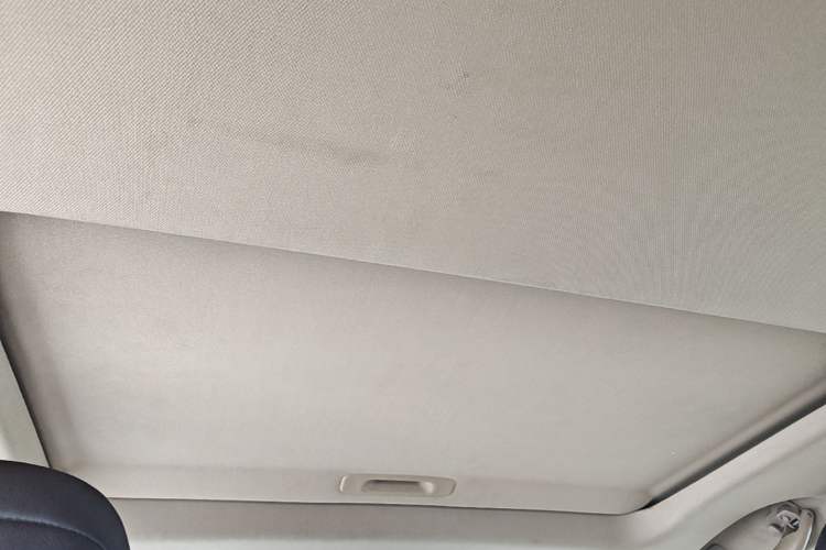 Used Baojun 730 2017 1.8L iAMT Prestige Version 7 Seats Headliner