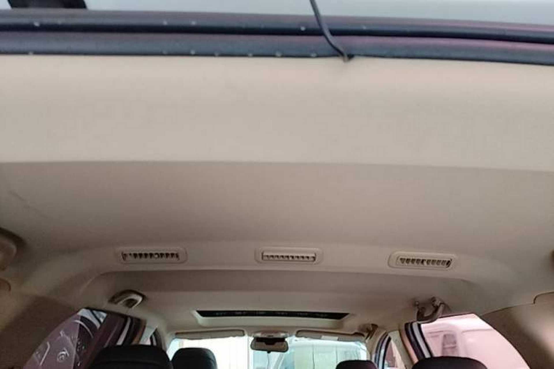 Used Baojun 730 2017 1.8L iAMT Luxury Version 7-Seater Headliner