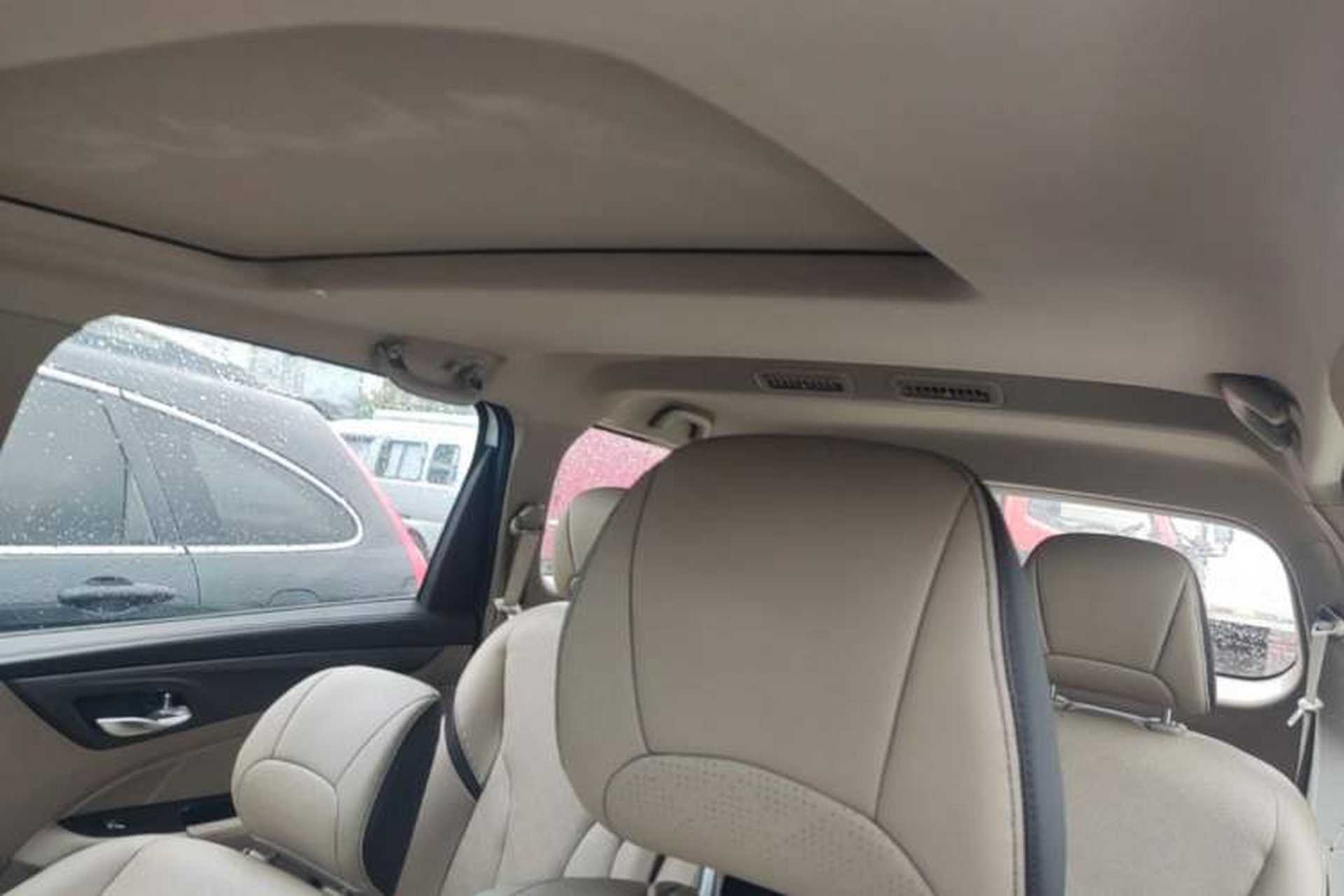 Used Baojun 730 2017 1.8L iAMT Luxury Version 7-Seater Headliner