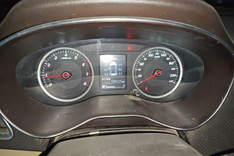 Used Baojun 730 2017 1.5T Manual Fashion Version 7 Seats China V Emission Standard Instrument Cluster