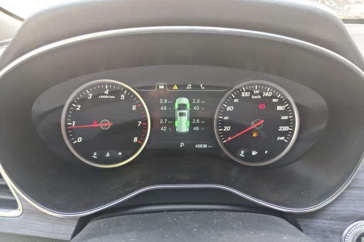Used Baojun 730 2017 1.5T DCT Fashion Edition 7-Seater China V Emission Standard Instrument Cluster