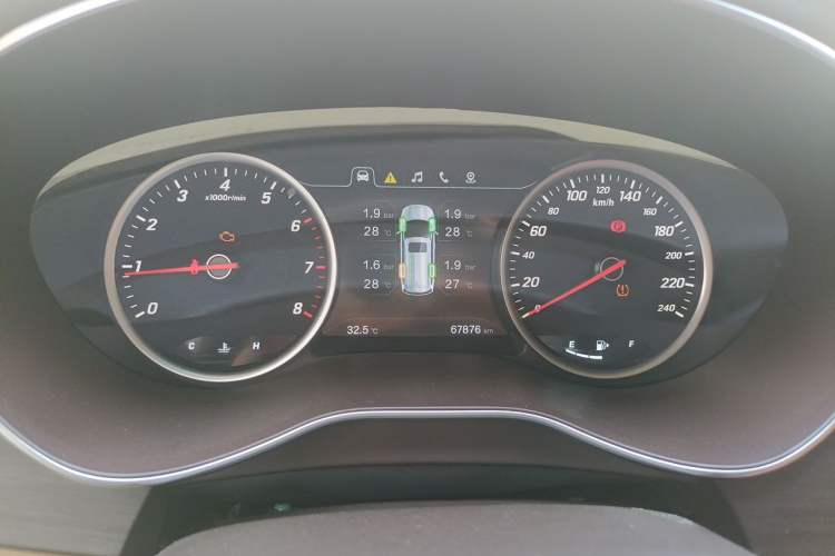 Used Baojun 730 2017 1.5T Manual Prestige Version 7 Seats Instrument Cluster