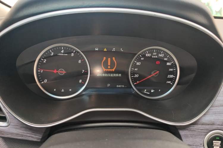 Used Baojun 730 2017 1.5T DCT Fashion Edition 7-Seater China V Emission Standard Instrument Cluster