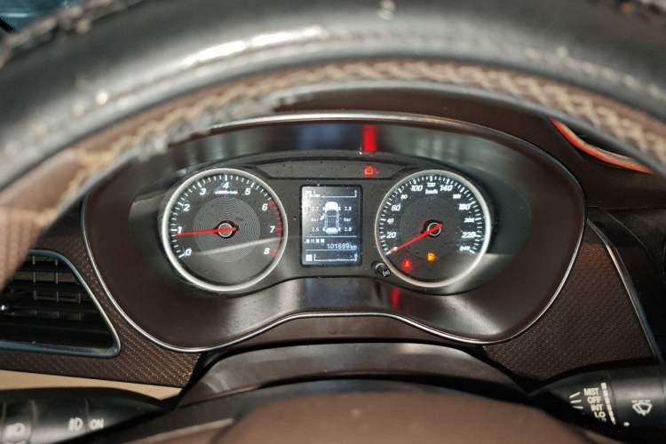 Used Baojun 730 2017 1.5T Manual Fashion Version 7 Seats China V Emission Standard Instrument Cluster