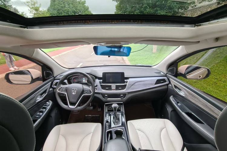 Used Baojun 730 2017 1.5T DCT Flagship Model 7 Seats China V Emission Standard Interior 1
