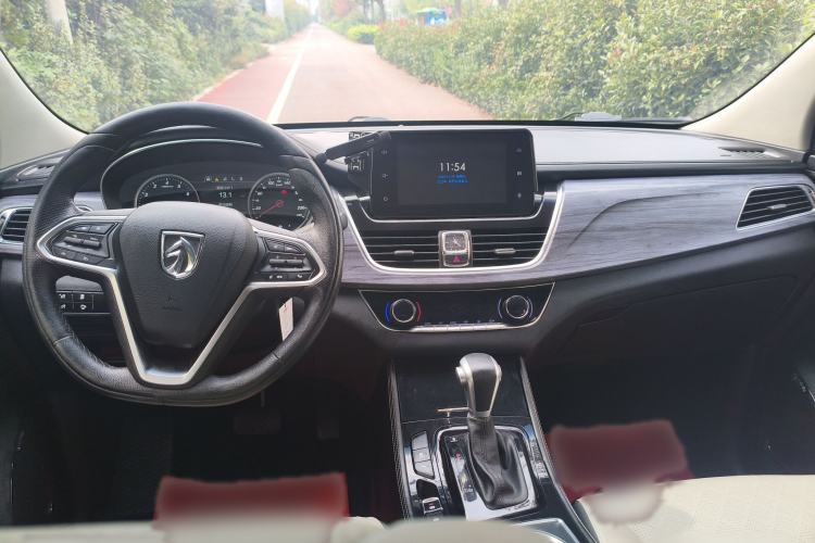 Used Baojun 730 2017 1.5T DCT Flagship Model 7 Seats China V Emission Standard Interior 1