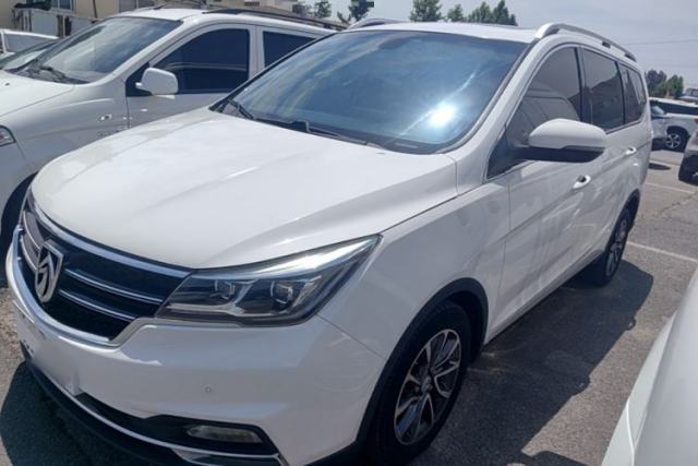 Used Baojun 730 2017 1.5T DCT Flagship Model 7 Seats China V Emission Standard