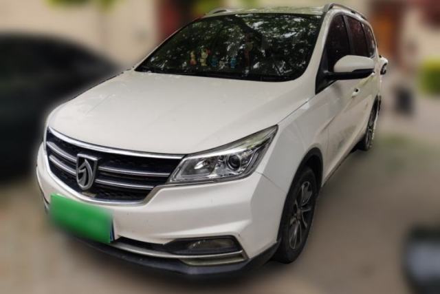 Used Baojun 730 2017 1.5T Manual Fashion Version 7 Seats China V Emission Standard