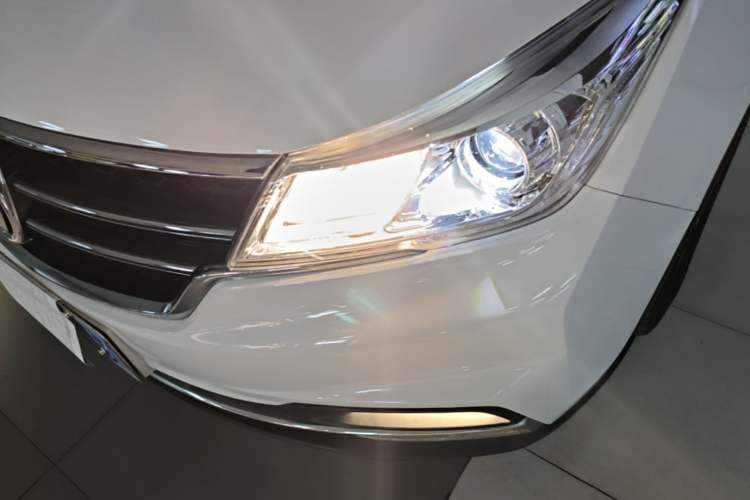 Used Baojun 730 2017 1.5T Manual Fashion Version 7 Seats China V Emission Standard Left Front Headlight