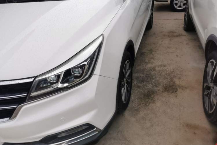 Used Baojun 730 2017 1.5T DCT Flagship Model 7 Seats China V Emission Standard Left Front Headlight