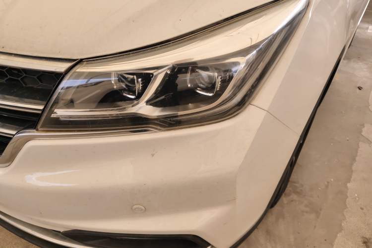 Used Baojun 730 2017 1.8L iAMT Luxury Version 7-Seater Left Front Headlight
