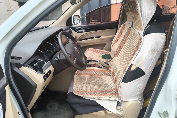 Used Baojun 730 2017 1.5T Manual Fashion Version 7 Seats China V Emission Standard Left Front Seat