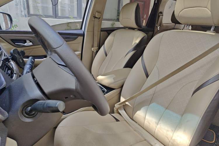 Used Baojun 730 2017 1.5T Manual Style 7 Seats China V Left Front Seat