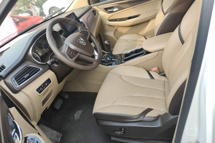 Used Baojun 730 2017 1.8L iAMT Luxury Version 7-Seater Left Front Seat
