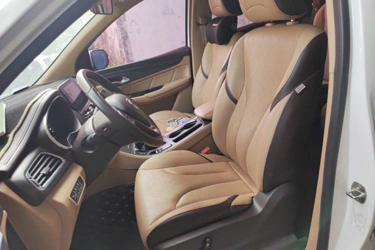 Used Baojun 730 2017 1.5T Manual Prestige Version 7 Seats Left Front Seat