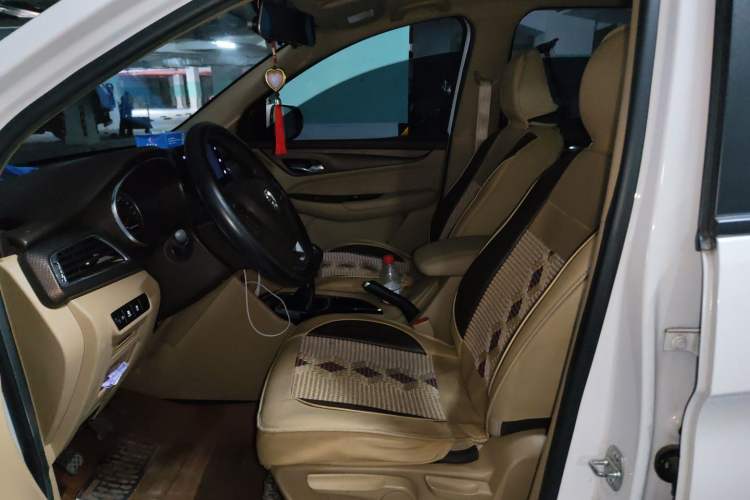 Used Baojun 730 2017 1.5T Manual Fashion Version 7 Seats China V Emission Standard Left Front Seat
