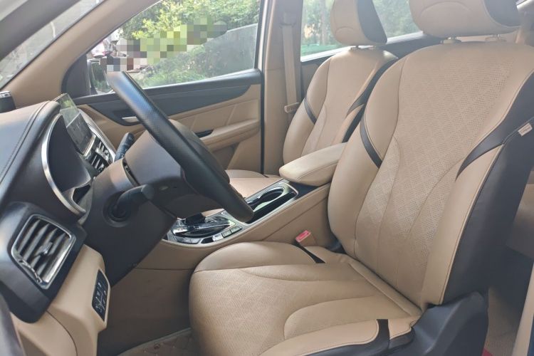 Used Baojun 730 2017 1.8L iAMT Prestige Version 7 Seats Left Front Seat