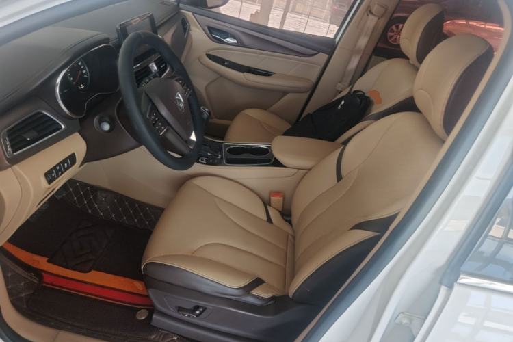 Used Baojun 730 2017 1.8L iAMT Luxury Version 7-Seater Left Front Seat