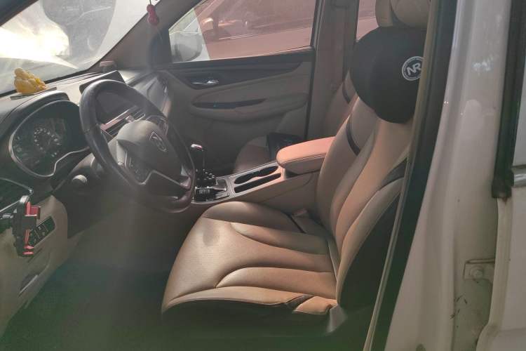 Used Baojun 730 2017 1.8L iAMT Prestige Version 7 Seats Left Front Seat