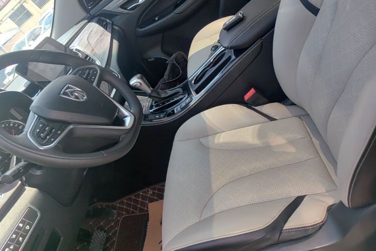Used Baojun 730 2017 1.5T DCT Flagship Model 7 Seats China V Emission Standard Left Front Seat